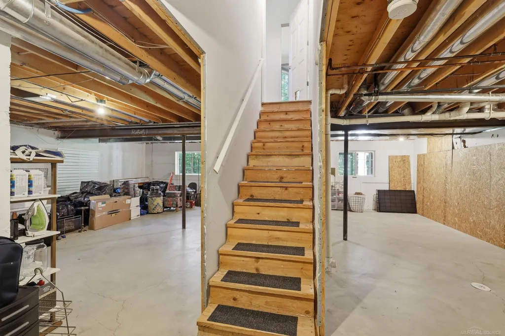 1172 Key West Drive Lake Orion Village MI 48360