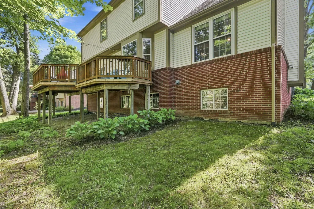 1172 Key West Drive Lake Orion Village MI 48360