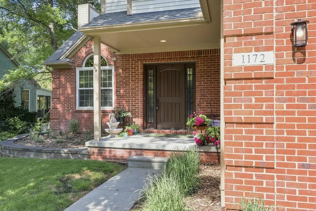 1172 Key West Drive Lake Orion Village MI 48360