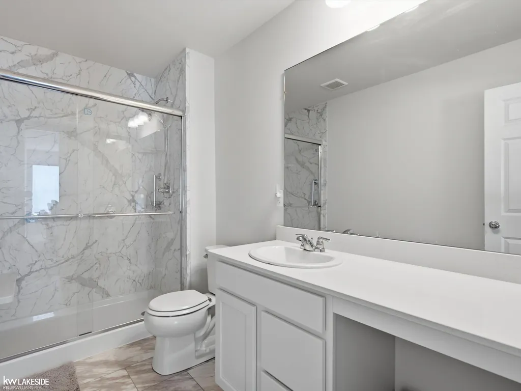 54470 Heron Circle Chesterfield Township MI 48047