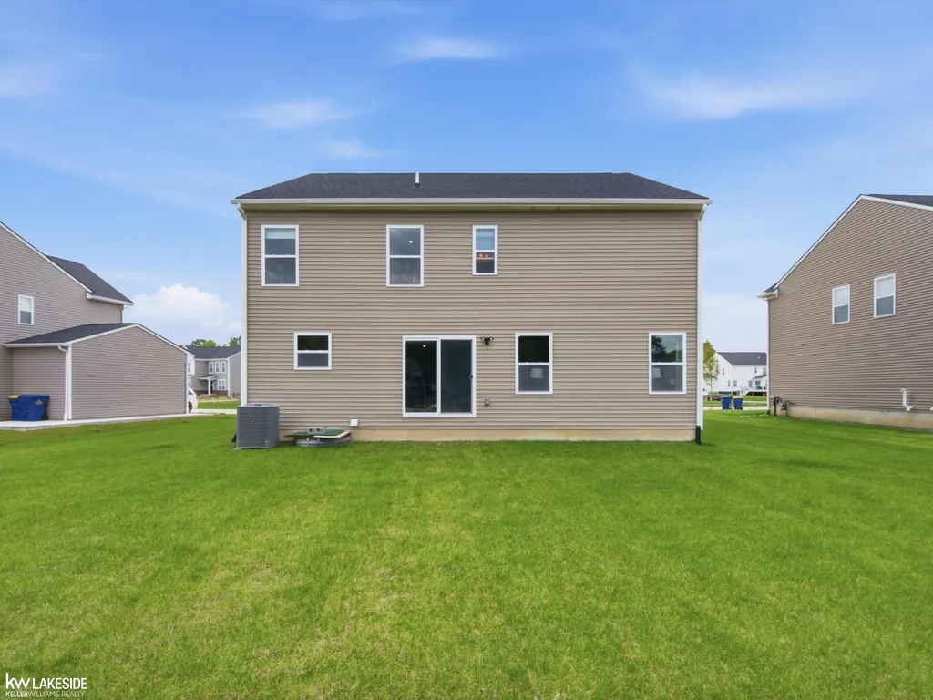 54470 Heron Circle Chesterfield Township MI 48047