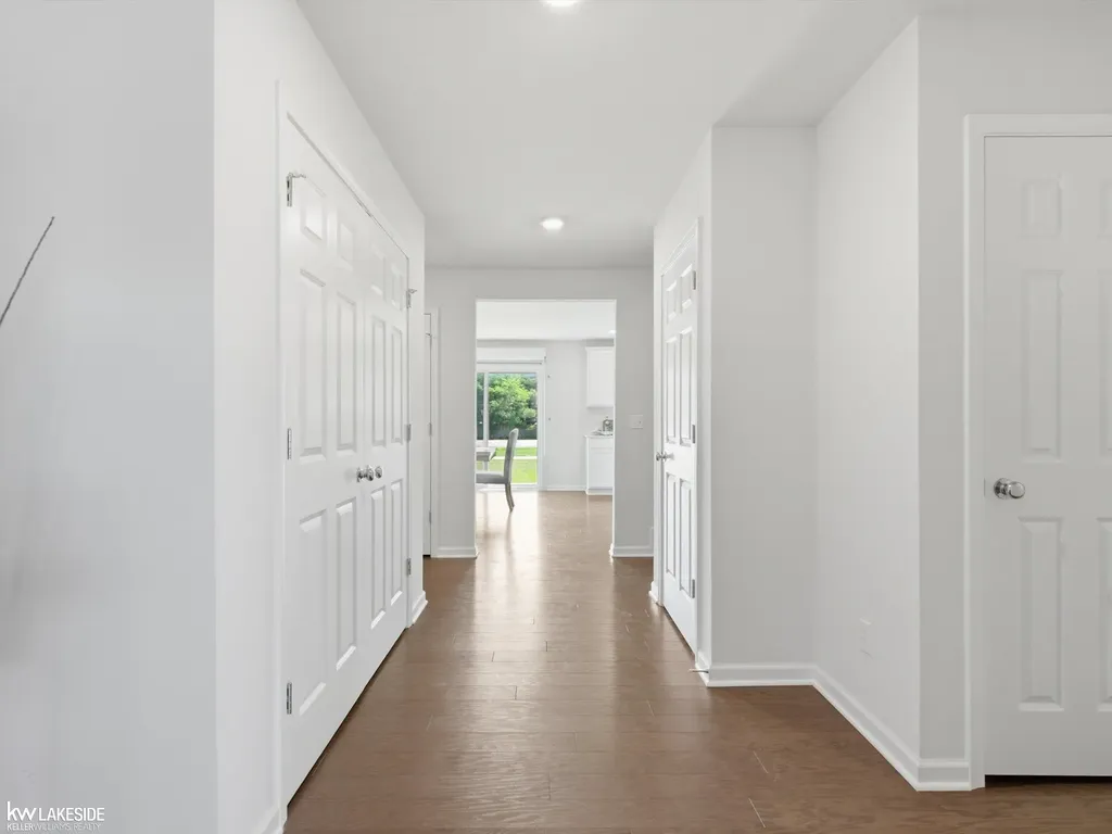 54470 Heron Circle Chesterfield Township MI 48047