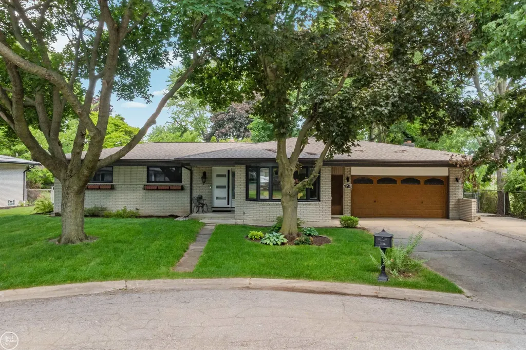 45510 Louise Court Shelby Charter Township MI 48317