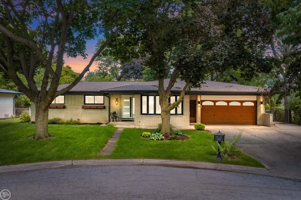 45510 Louise Court Shelby Charter Township MI 48317