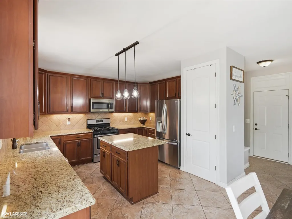 25346 Stanley Lane Lyon Charter Township MI 48178