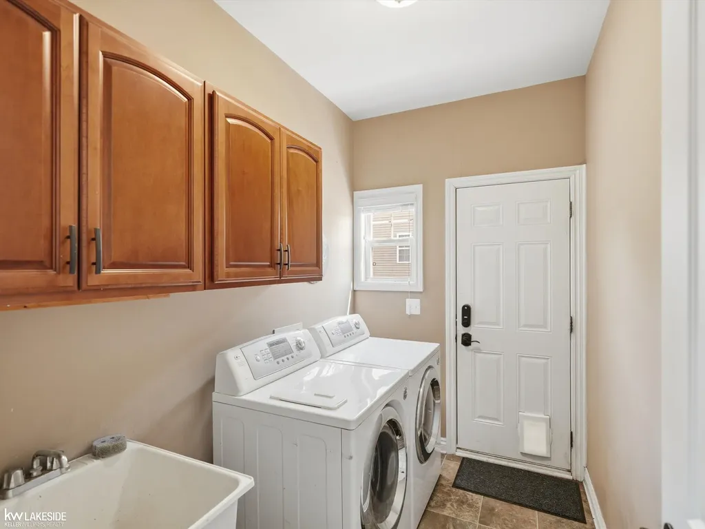 25346 Stanley Lane Lyon Charter Township MI 48178