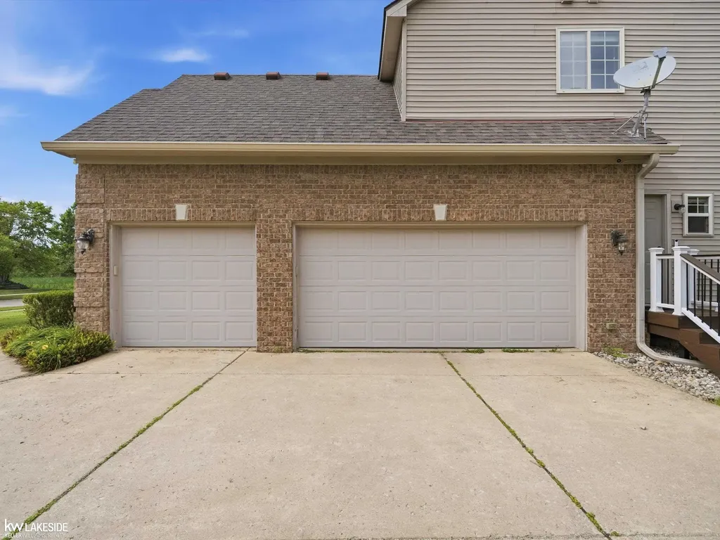 25346 Stanley Lane Lyon Charter Township MI 48178
