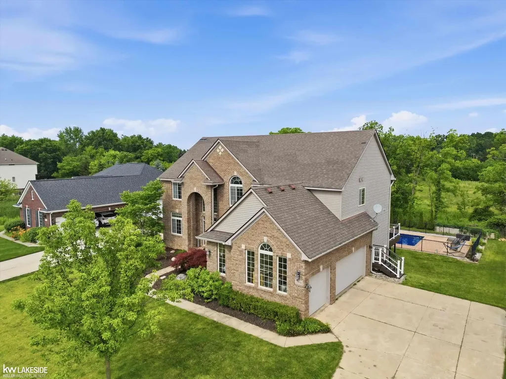 25346 Stanley Lane Lyon Charter Township MI 48178