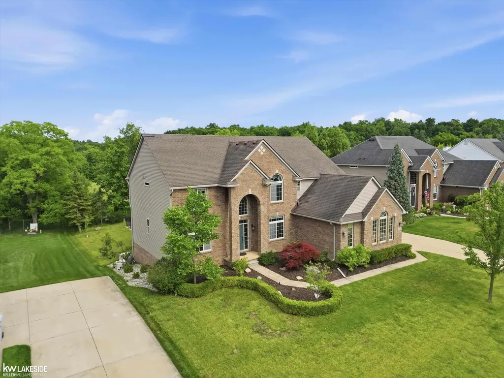 25346 Stanley Lane Lyon Charter Township MI 48178