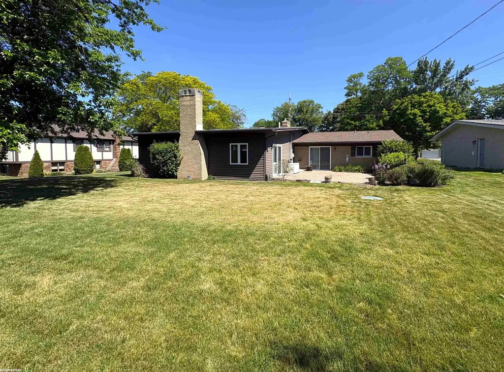 20210 Anita Street Clinton Charter Township MI 48036