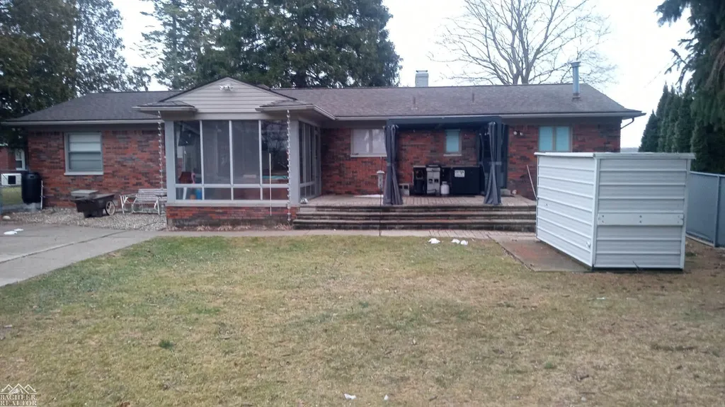 2567 St. Clair River Drive Clay Township MI 48001