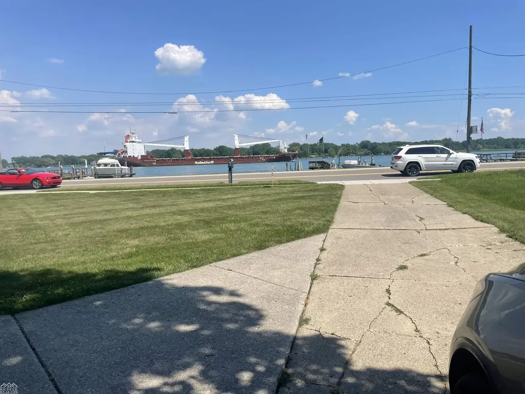 2567 St. Clair River Drive Clay Township MI 48001