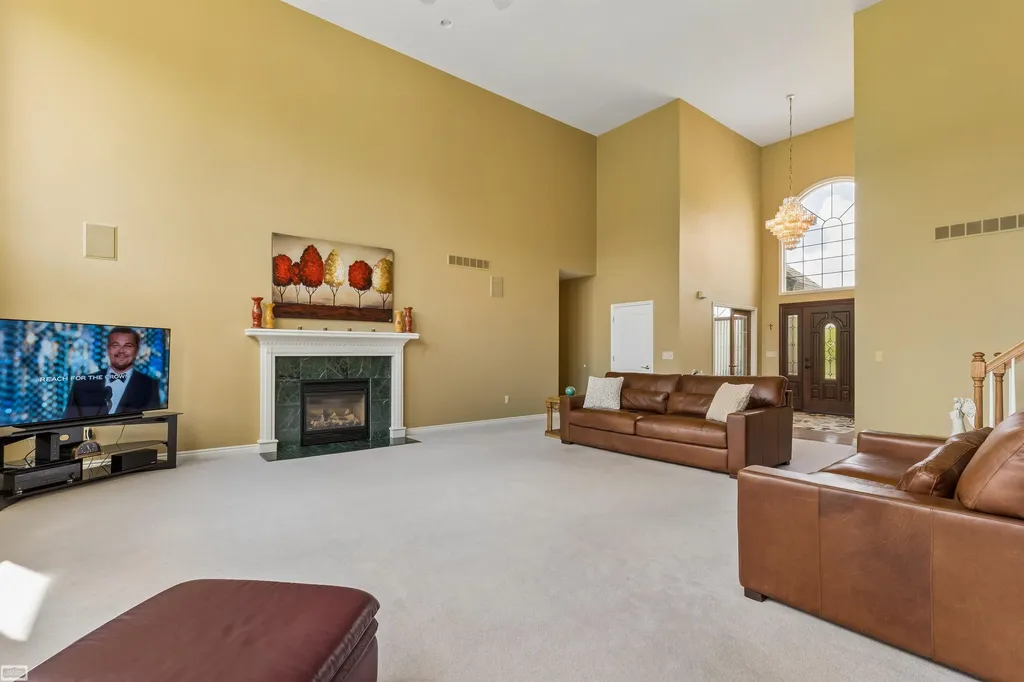 14777 Sparrow Drive Shelby Charter Township MI 48315