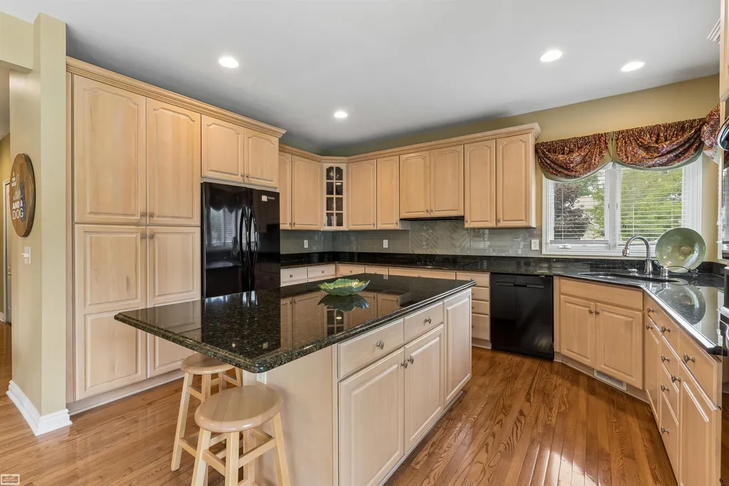 14777 Sparrow Drive Shelby Charter Township MI 48315