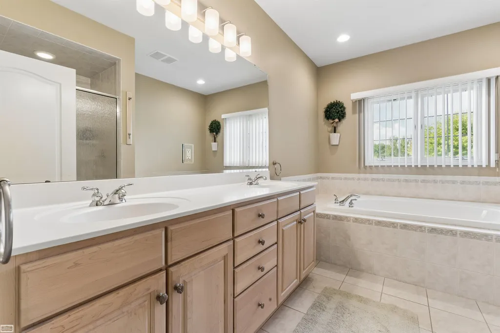 14777 Sparrow Drive Shelby Charter Township MI 48315