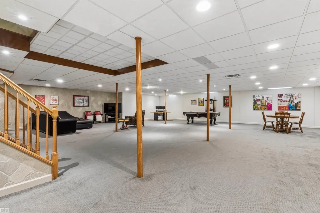 14777 Sparrow Drive Shelby Charter Township MI 48315