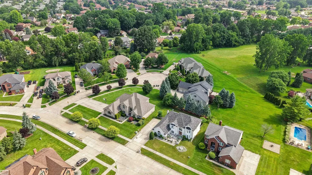 14777 Sparrow Drive Shelby Charter Township MI 48315