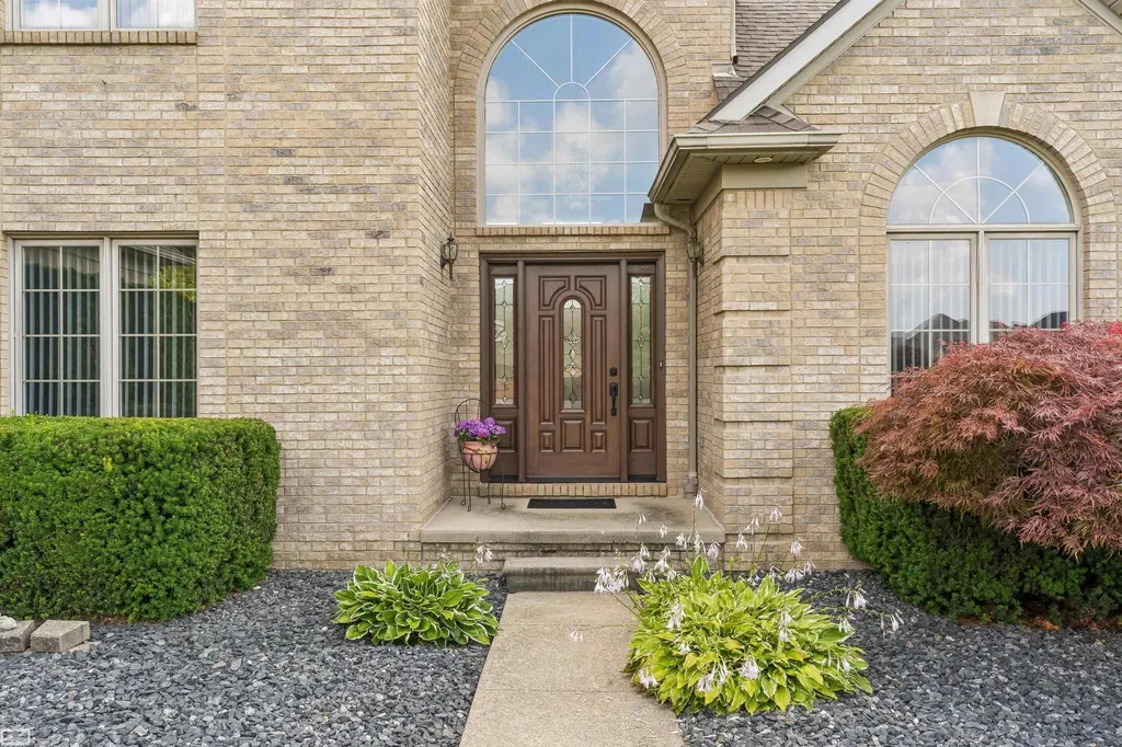 14777 Sparrow Drive Shelby Charter Township MI 48315