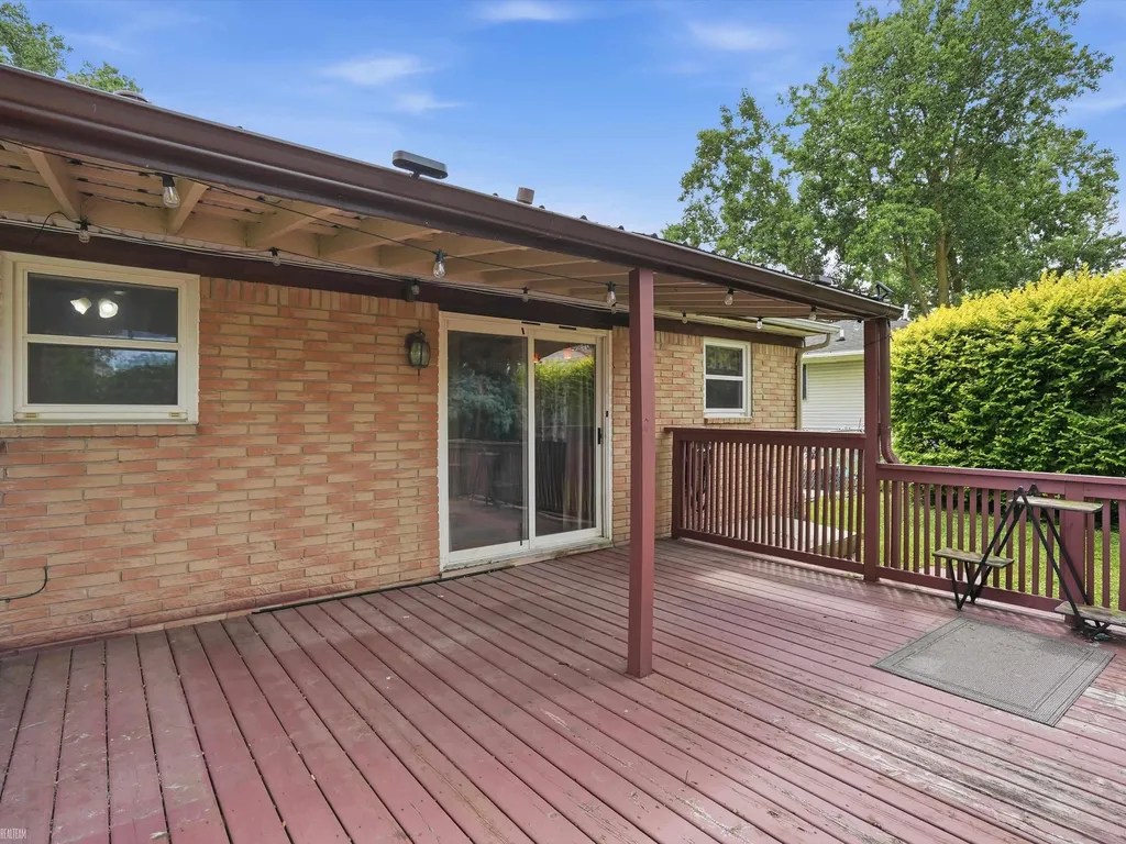 15861 Coral Avenue Clinton Charter Township MI 48035