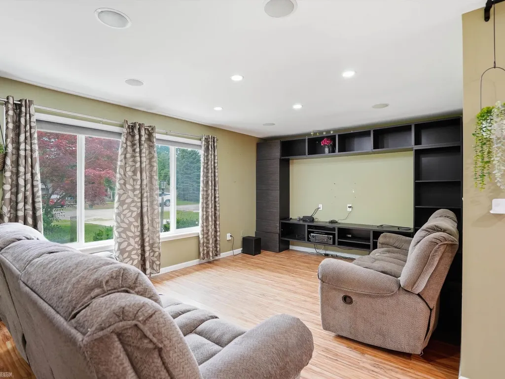 15861 Coral Avenue Clinton Charter Township MI 48035
