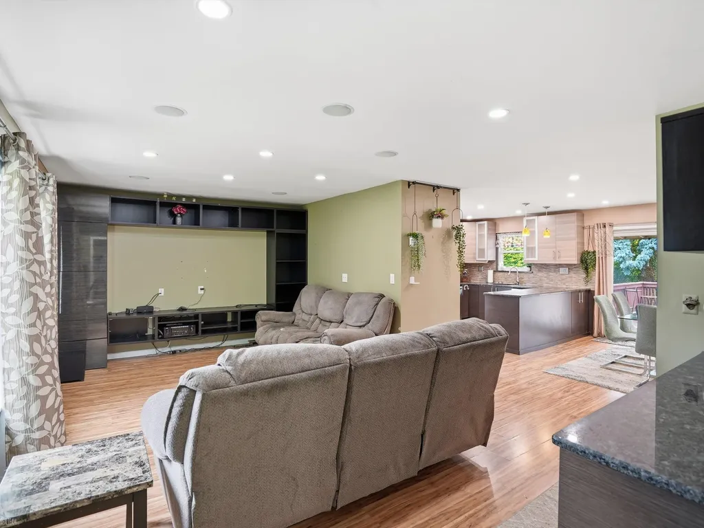 15861 Coral Avenue Clinton Charter Township MI 48035