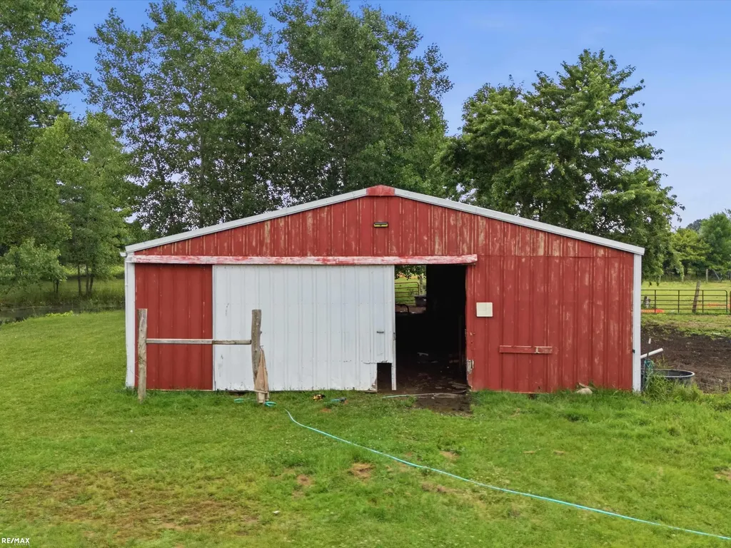 3111 Howland Road Almont Township MI 48003