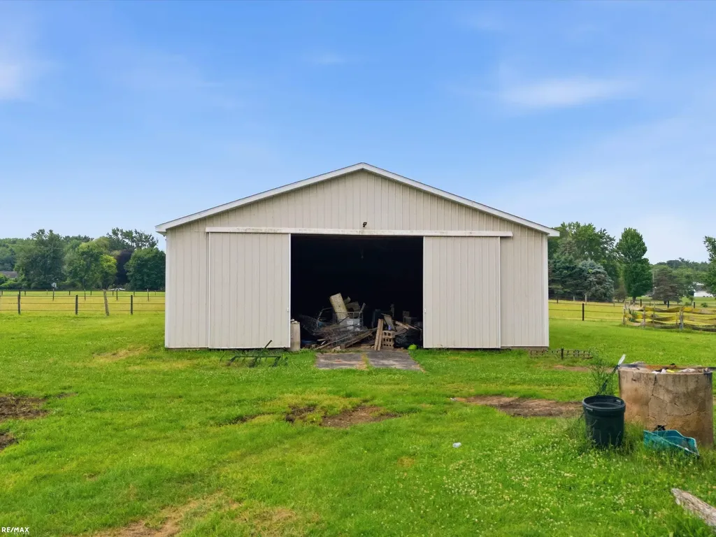 3111 Howland Road Almont Township MI 48003