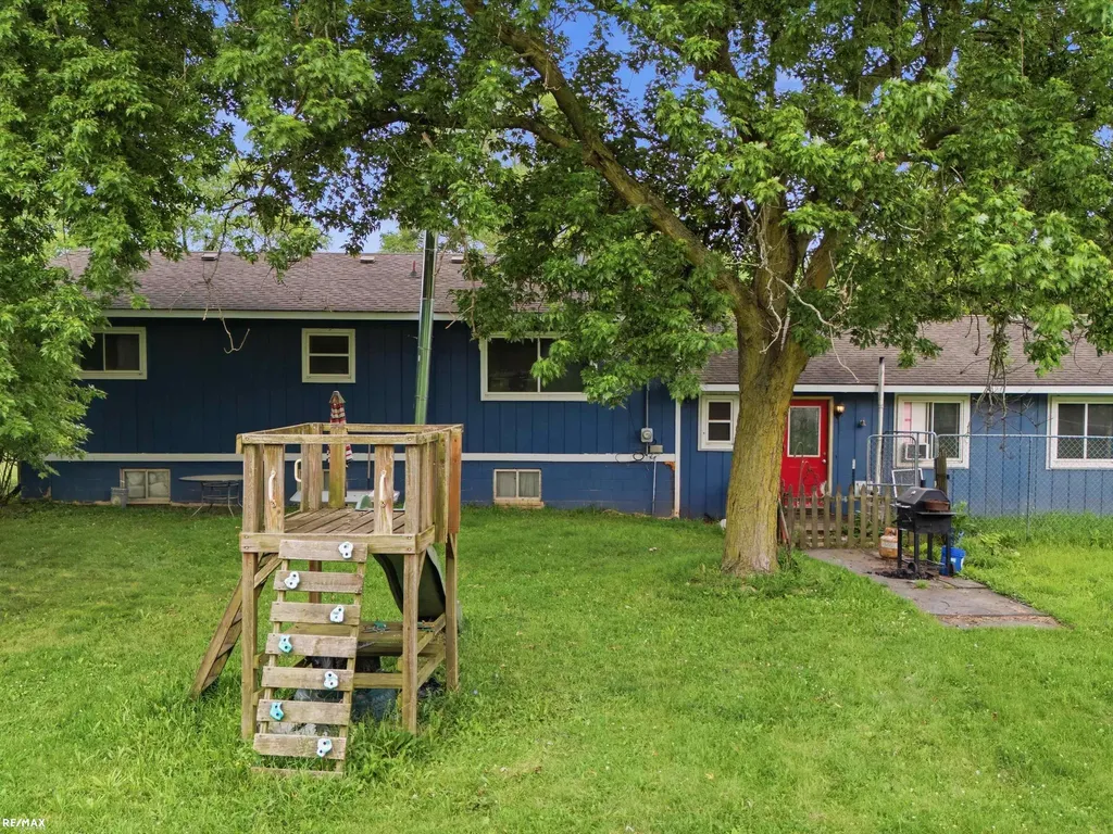 3111 Howland Road Almont Township MI 48003