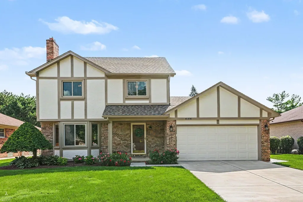 41498 Mary Kay Drive Clinton Charter Township MI 48038