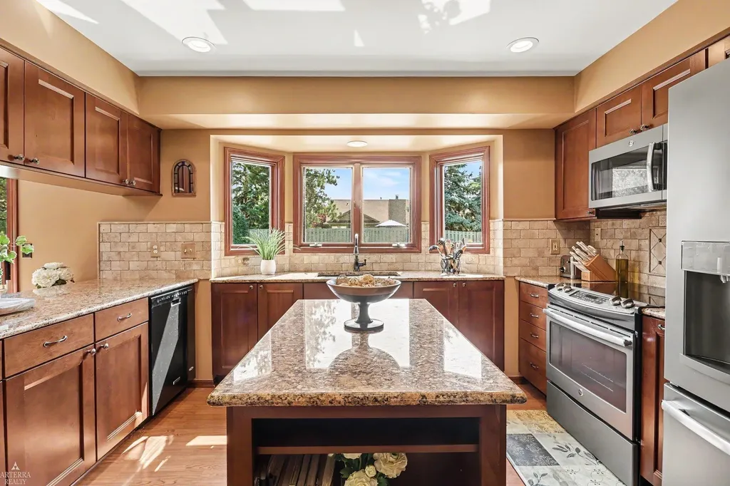 41498 Mary Kay Drive Clinton Charter Township MI 48038