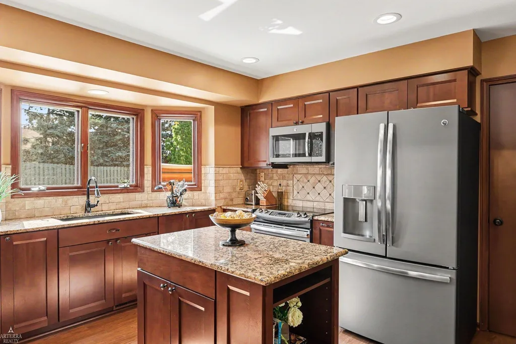 41498 Mary Kay Drive Clinton Charter Township MI 48038