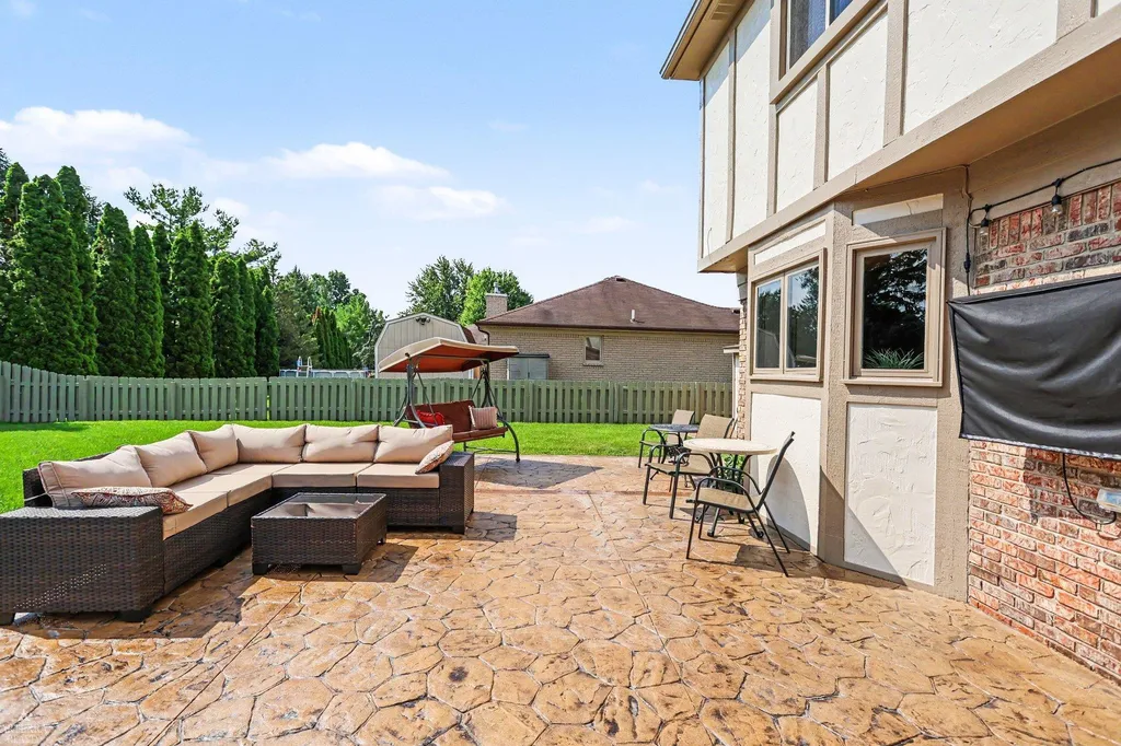 41498 Mary Kay Drive Clinton Charter Township MI 48038