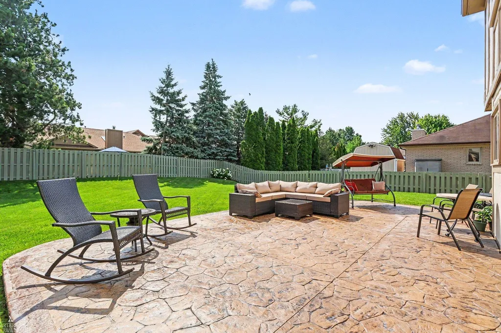 41498 Mary Kay Drive Clinton Charter Township MI 48038