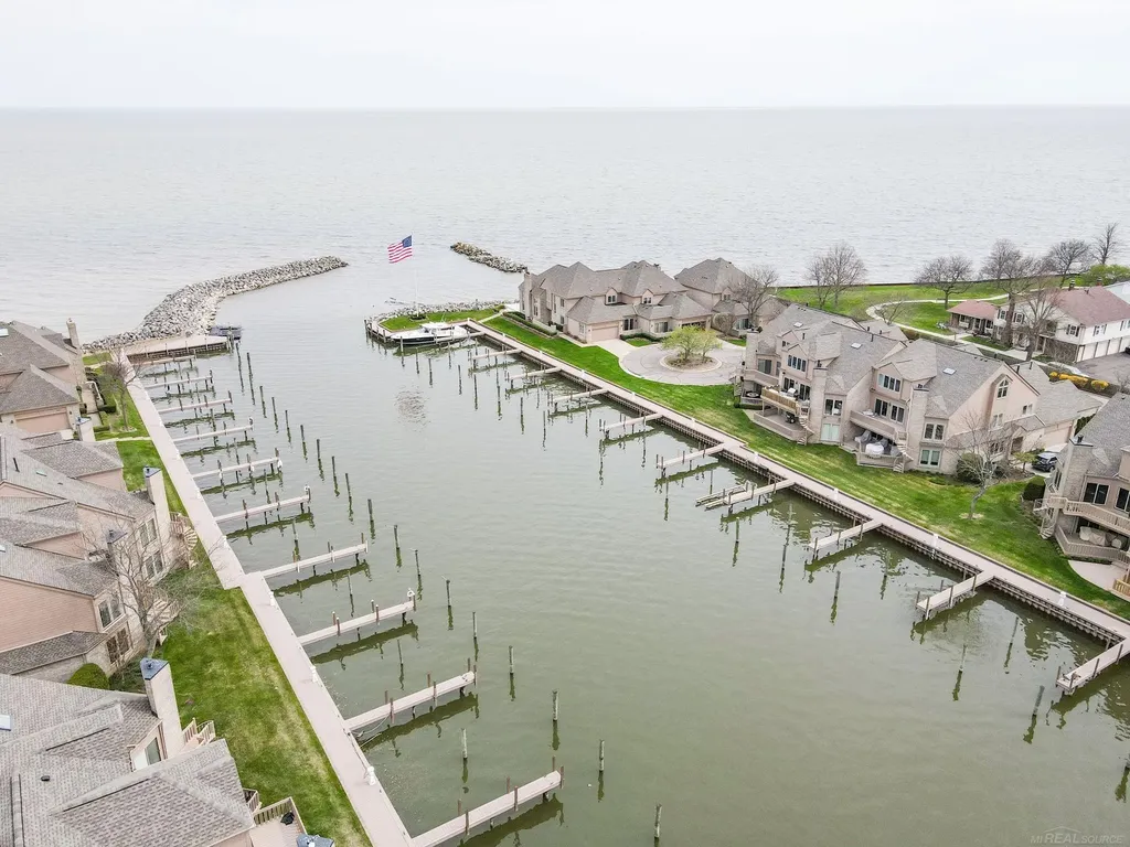26230 Harbour Pointe Drive Harrison Charter Township MI 48045