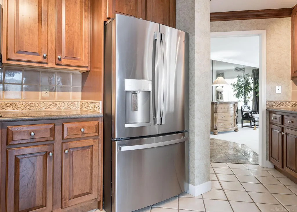 26230 Harbour Pointe Drive Harrison Charter Township MI 48045