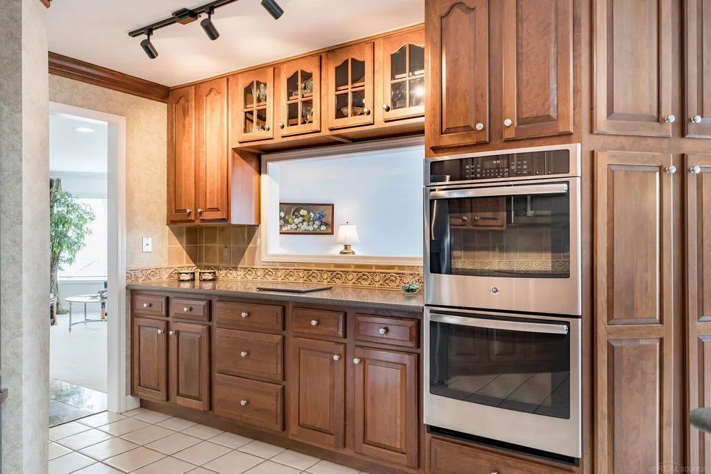 26230 Harbour Pointe Drive Harrison Charter Township MI 48045