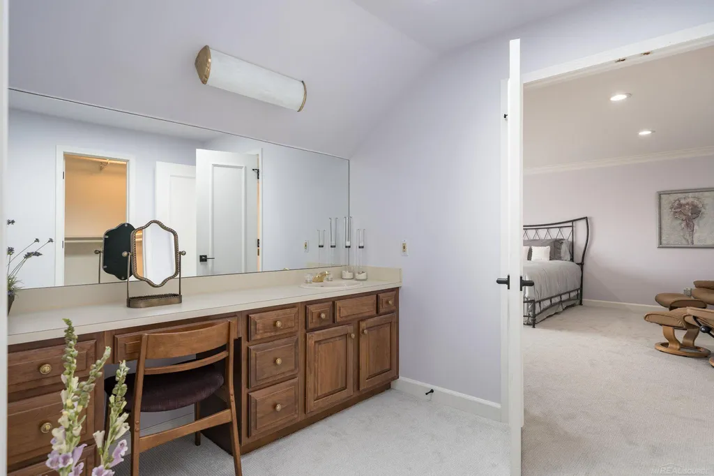 26230 Harbour Pointe Drive Harrison Charter Township MI 48045