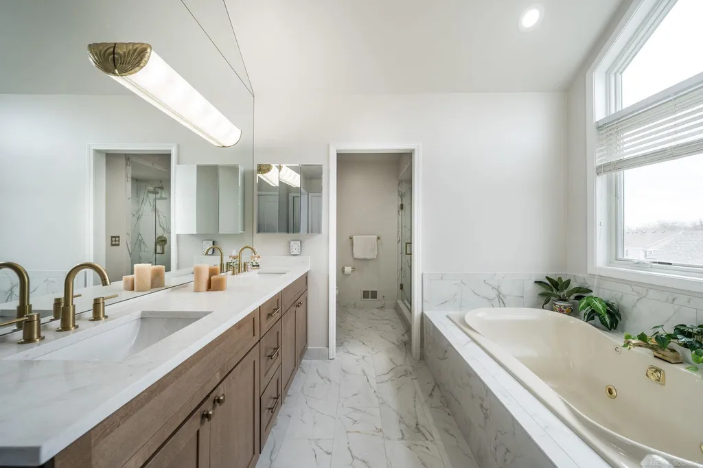 26230 Harbour Pointe Drive Harrison Charter Township MI 48045