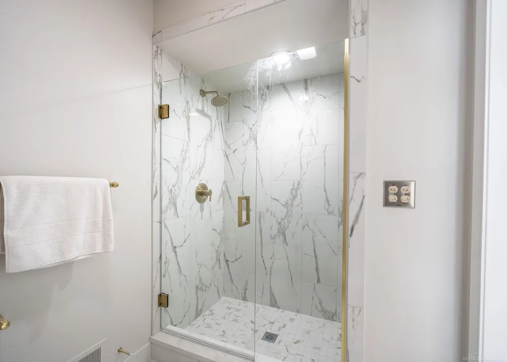 26230 Harbour Pointe Drive Harrison Charter Township MI 48045
