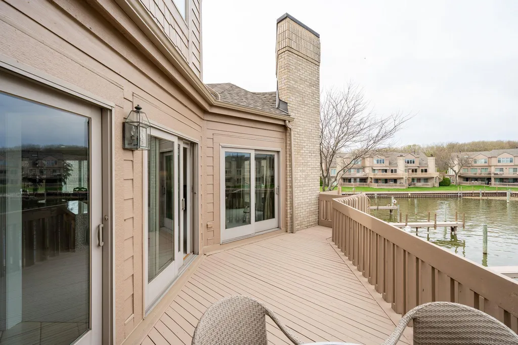 26230 Harbour Pointe Drive Harrison Charter Township MI 48045