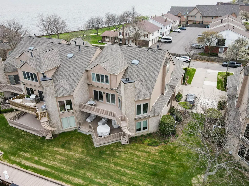 26230 Harbour Pointe Drive Harrison Charter Township MI 48045
