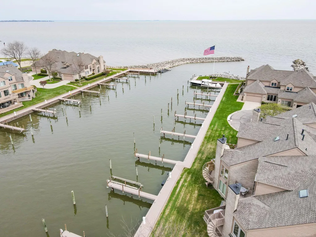 26230 Harbour Pointe Drive Harrison Charter Township MI 48045