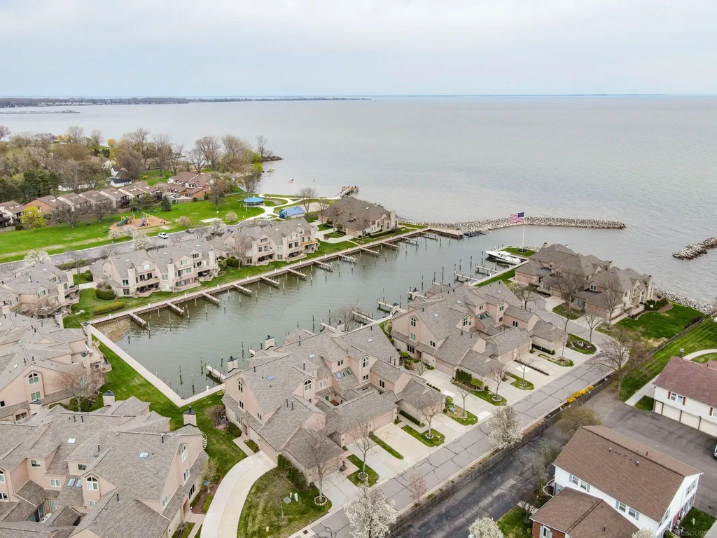 26230 Harbour Pointe Drive Harrison Charter Township MI 48045