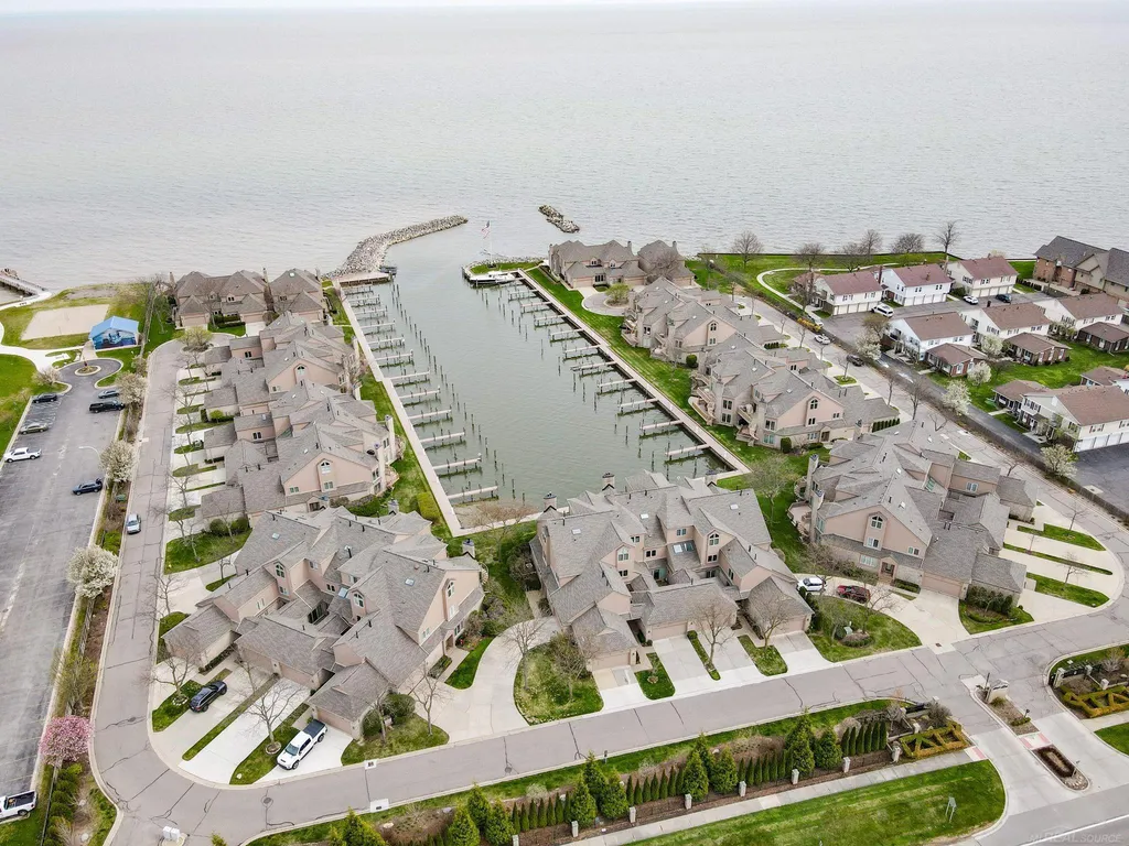 26230 Harbour Pointe Drive Harrison Charter Township MI 48045