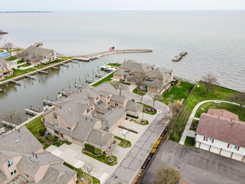 26230 Harbour Pointe Drive Harrison Charter Township MI 48045