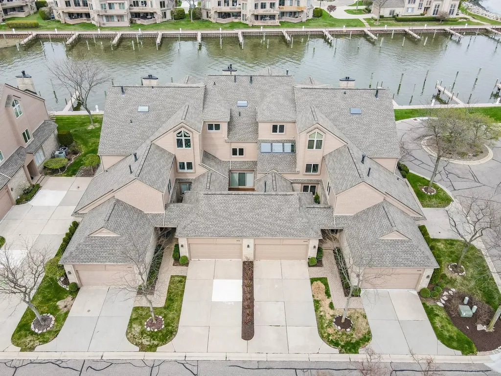 26230 Harbour Pointe Drive Harrison Charter Township MI 48045