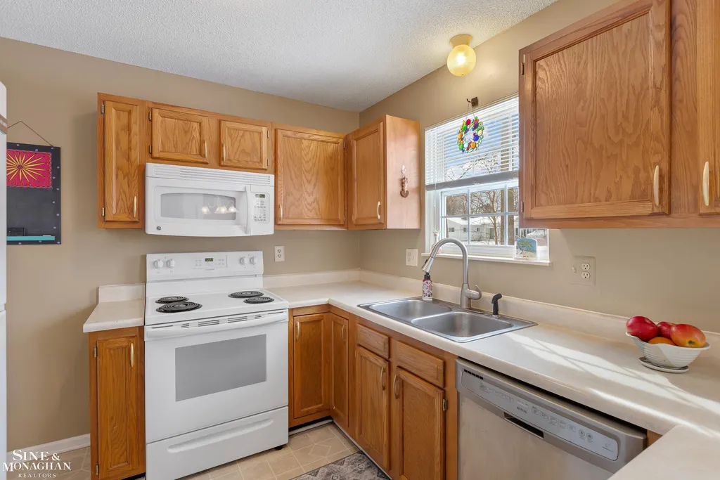 1452 Whispering Woods Avenue Marysville City MI 48040