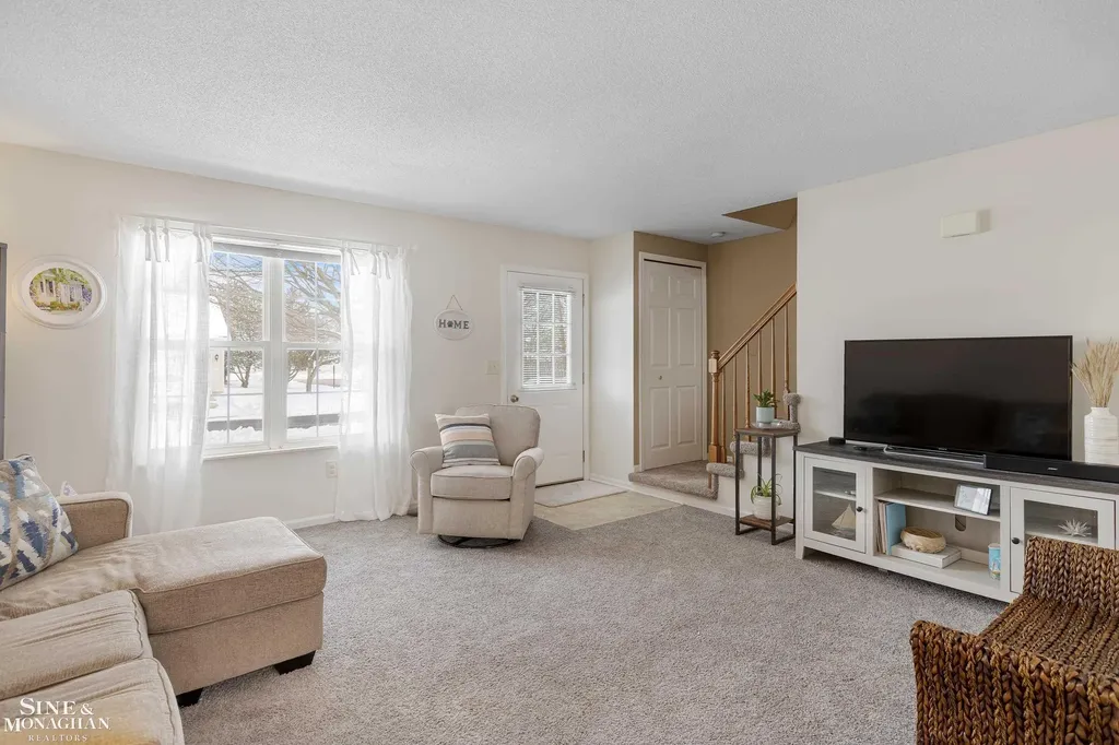 1452 Whispering Woods Avenue Marysville City MI 48040
