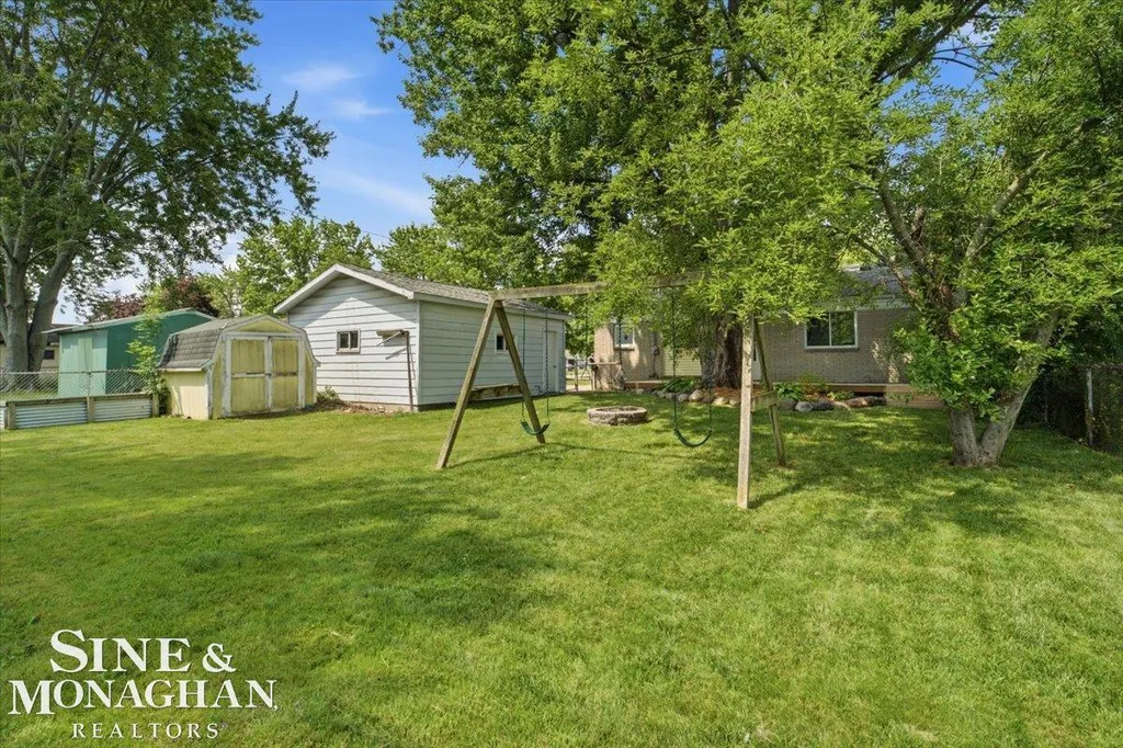 855 Georgia Street Marysville City MI 48040