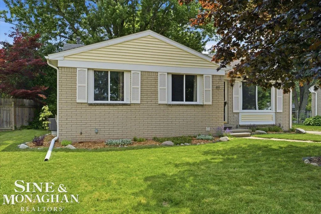855 Georgia Street Marysville City MI 48040
